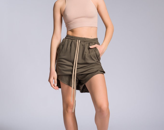 Shorts with Skirt Overlay A92272