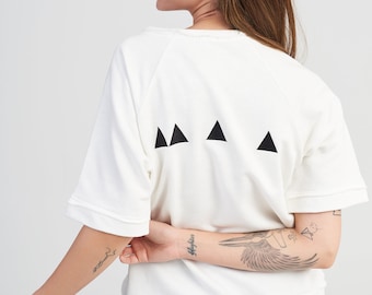 Plain Top With Triangles On The Back