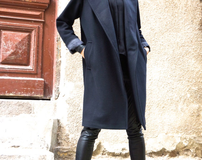 NEW Winter Cashmere  Lined Black Coat / Side Pockets and  Belt / Wool  Coat / Wool Cashmere Blend Jacket A07161