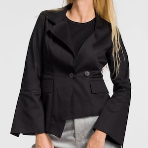 Short Asymmetric Blazer with flared Sleeves
