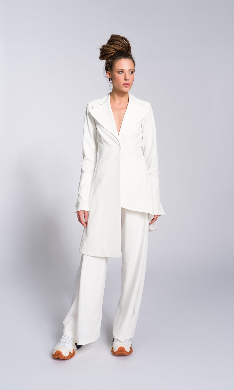 Asymmetric Buttoned Blazer A92330 image 4