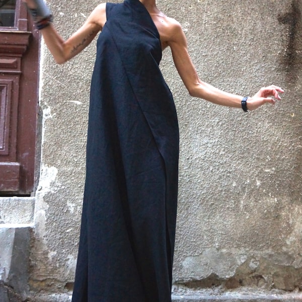 Robe longue, Robe caftan noire en lin, Robe asymétrique, Robe longue extravagante, Robe de soirée, Robe longue à épaules dénudées par AAKASHA A03144