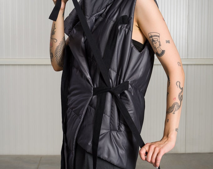 Asymmetric Vest with Ribbon Closure A92303