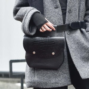 Extravagant Croco  leather Belt Bag A14828