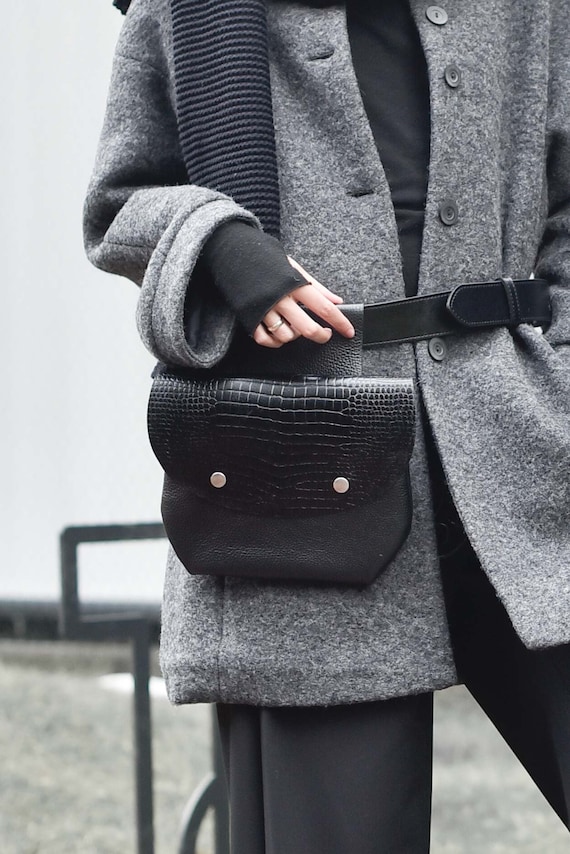 Extravagant Croco  leather Belt Bag A14828
