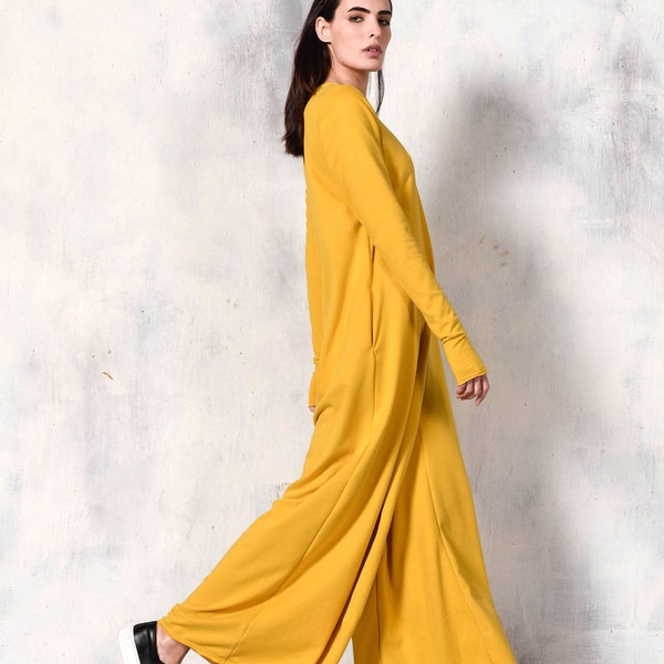 NUEVA Colección Mono Maxi de pierna ancha de algodón amarillo / Mono extravagante / Mangas largas Agujeros para el pulgar con bolsillos laterales por AAKASHA A19517