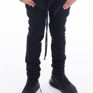 Long drop crotch pants with zipper pockets A05240C image 3