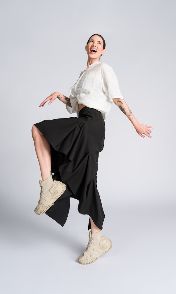 ☆MaxMara☆入手困難☆エレガントAsymmetrical Skirt/CHOPIN Black linen Max Mara skirt, size S – Yohara Vintage