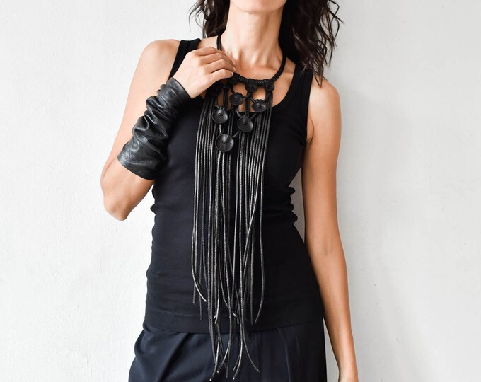 Trendy Rich Leather Ornaments Long Necklace A16853