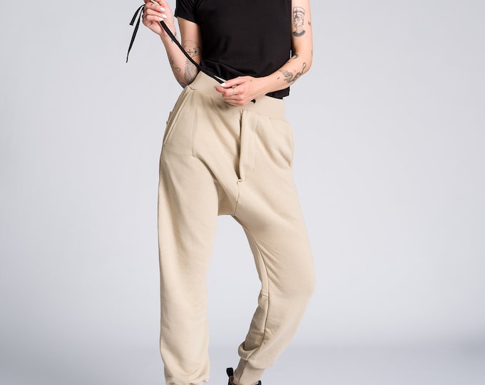 Cuffed Jogger with Ribbed Details A05991