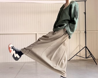 Linen Skirt  Adjustable Waistband  Relaxed Fit Side Pockets Seam Details