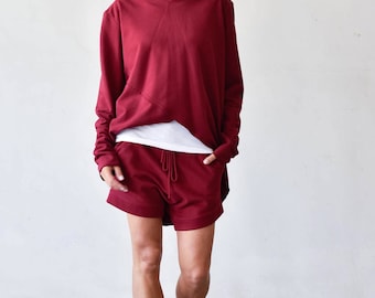 Nouveau short bordeaux en coton à entrejambe bas par Aakasha A05738