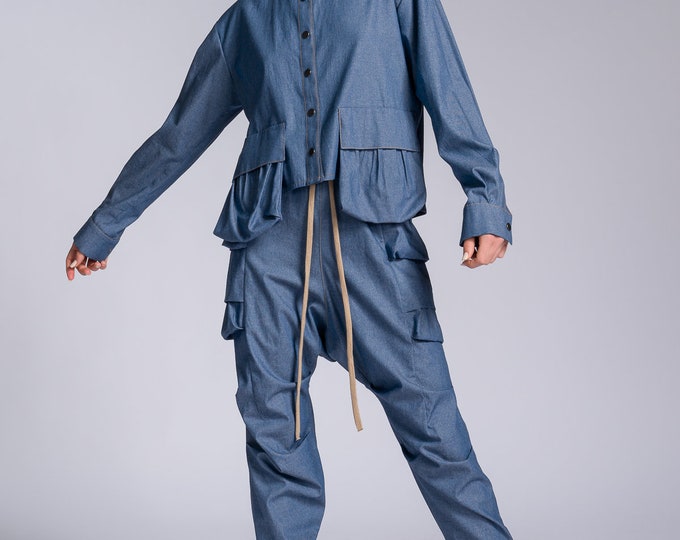 A Tow-Piece Set of Chambray Pants and Shirt with Layered Cargo Pockets A92249