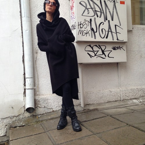 Asymmetric Hoodie in Graphite Rib
