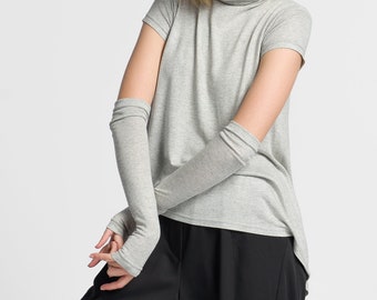 Short Sleeved Turtleneck Top with Gloves