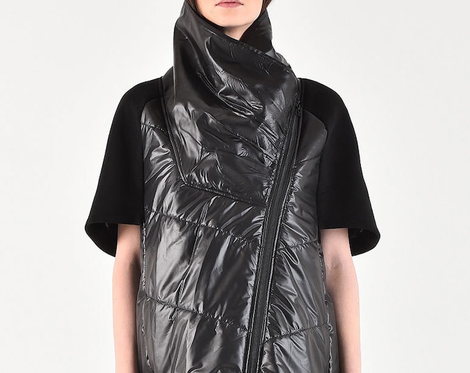 Short High Collar Asymmetric Zipper Vest A20211