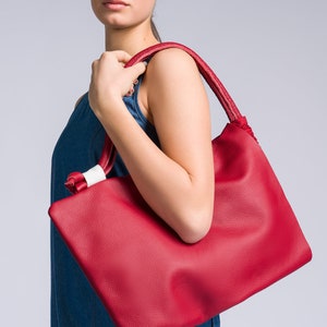 Petit sac cabas en cuir avec poignée latérale A14829