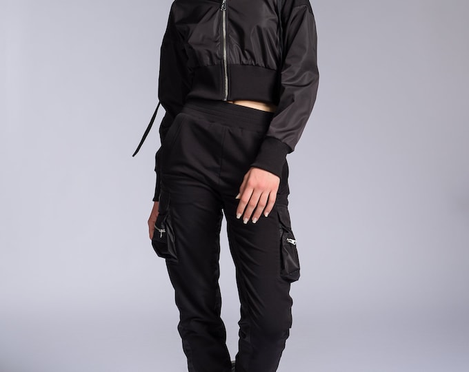 Mixed Fabric Joggers with Cargo Pockets and Cropped Zip-up Hoodie A92239