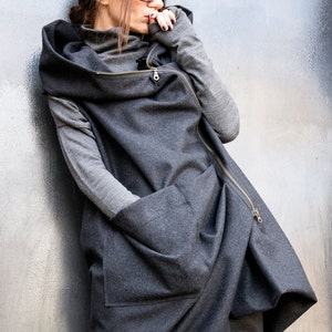 NEW Asymmetric Extravagant Black Hooded Sleeveless Coat / Spring Jacket / Double side opening zipper A07119