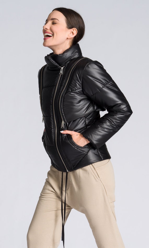 Quilted Jacket with Detachable Sleeves A92305