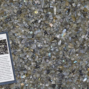 Materiali di fantasia: 1 chilo di caduto Labradorite Chip dimensioni pietre w / carta d'identità - rocce levigate!