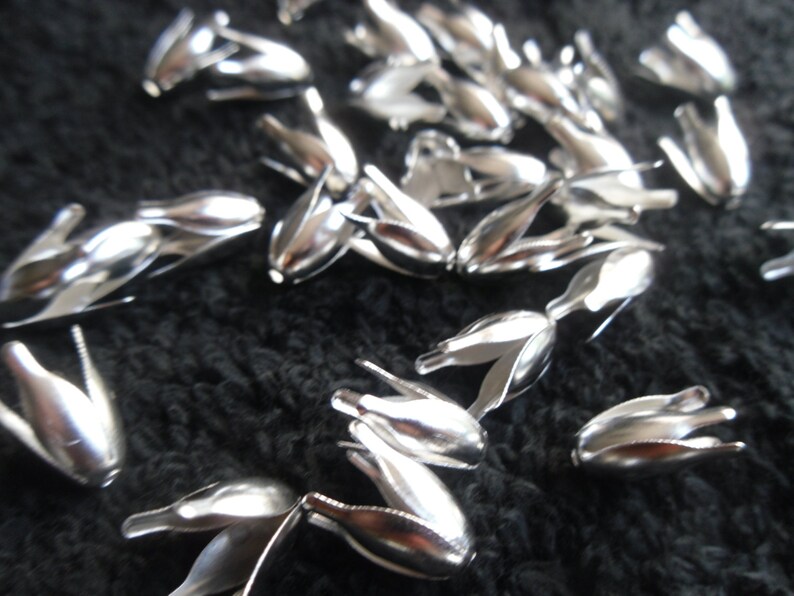 A3C3-1 Silver Plated Flower Petal Tulip Bloom Bead Caps