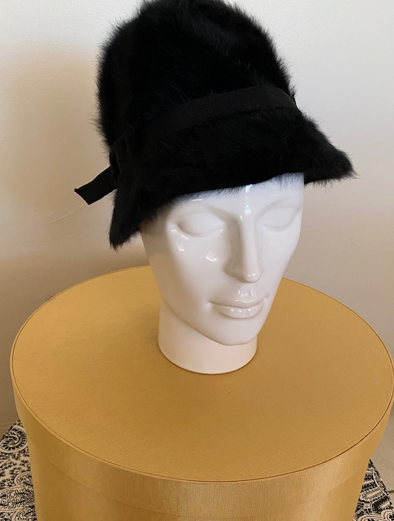 1960s Furry black bucket hat