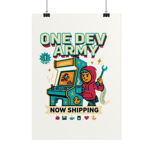 ONE DEV ARMY - Poster con grafica retrò per cabinati arcade per sviluppatori di giochi solitari - Stampa murale illustrata con copertina di gioco anni '90 per celebrare il tuo primo