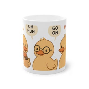 Rubber Duck QA Department - Söt illustrerad anka-felsökningsgruppmugg - Söt present till en ensam spelutvecklare från partner, vän eller Playtes