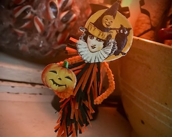 Vintage Halloween Old Collectible Antique Art Deco Handmade Scraps Pipe Cleaner Figure Crepe Paper Party Favor Table Prop Pumpkin Decor Gift
