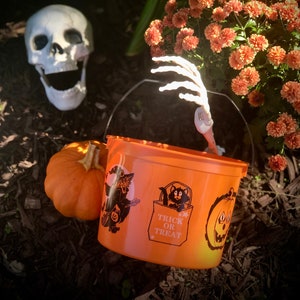 Vintage Halloween Trick or Treat Plastic Pail Bucket Old Collectible ...