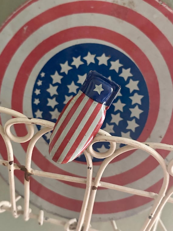 Vintage Patriotic Noisemaker Clicker Old Tin Toy Red White Blue Independence Day 4th of July Stars & Stripes Collectible America Prop Decor