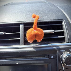 Nadel gefilzte Katze Hintern Auto Lüftungs Diffusor, lustiges Schlüsselbund Gag Geschenk