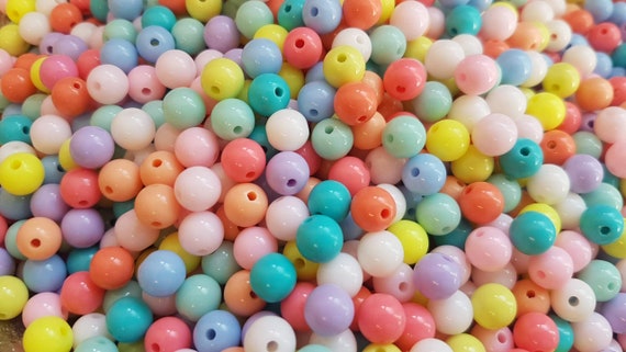 Mixed colours 8mm pastel acrylic beads for DIY projects, jewellery making, frame decorating and more. 100 beads in a pack.