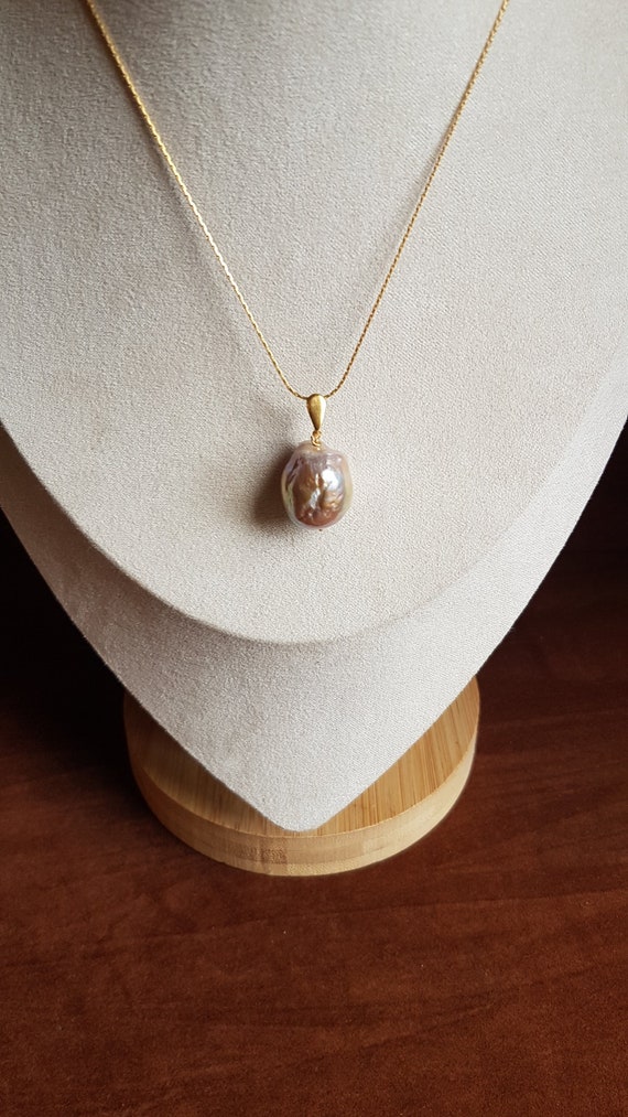 AAAA baroque freshwater pearl pendant 20x15 with gold-filled bail. Chain included, gift box or pouch. Sizes & shapes vary slightly.