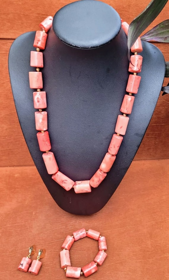 Coral and gold set. Necklace with bracelet & earrings. Nigerian coral designs. Wedding jewelry.