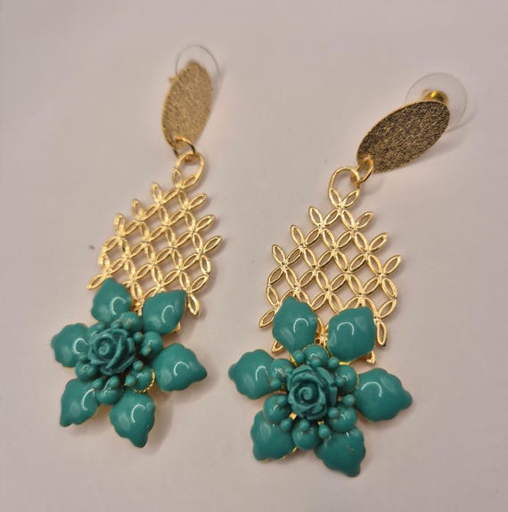 30mm turquoise drop or stud earrings with gold-plated brass. A perfect gift or a stylish treat for yourself. Uniquely elegant & timeless.