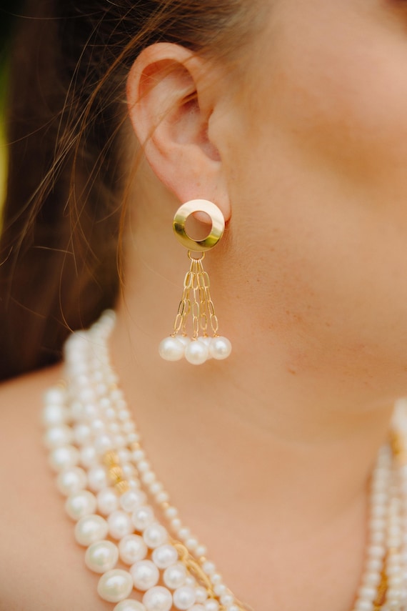 AAA+ Freshwater Pearl Necklace Set 7-Strand 10mm Beads with Matching Earrings for Brides & Elegant Occasions