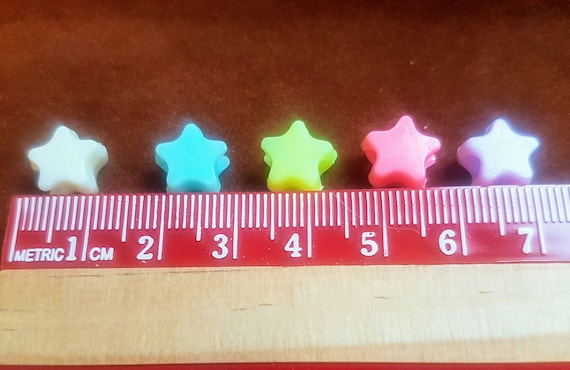 10 mm mixed colour stars acrylic beads for fun children's projects, DIY craft projects, fun jewellery making for kids, frame decorating.