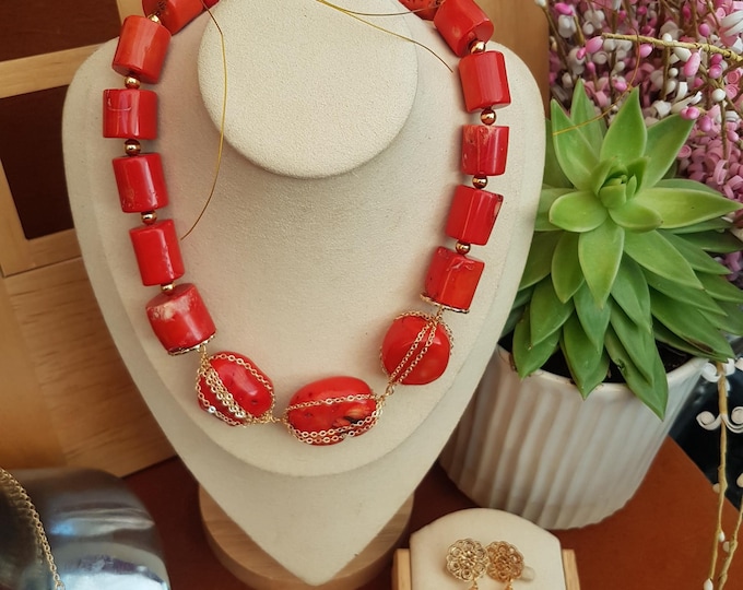 Dyed Coral Jewelry Set: Gold Trim Necklace, Bracelet & Earrings