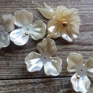 Ivory pearl three petal flowers (6 flowers) 1.5mm hole for jewellery, flower sprays, hair deco, vines and DIY & wedding craft and more