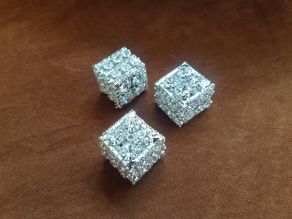 Large diamante crystal rhinestone cubes 18x16mm Add sparkle to any event. Excellent Christmas embellishment for DIY baubles and decorations.