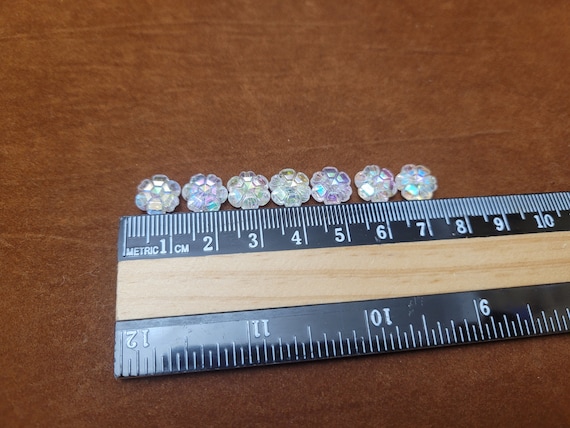 100 mixed clear crystal small flower acrylic beads, 10mm x 4mm, for DIY projects, jewellery making, frame decorating and more.