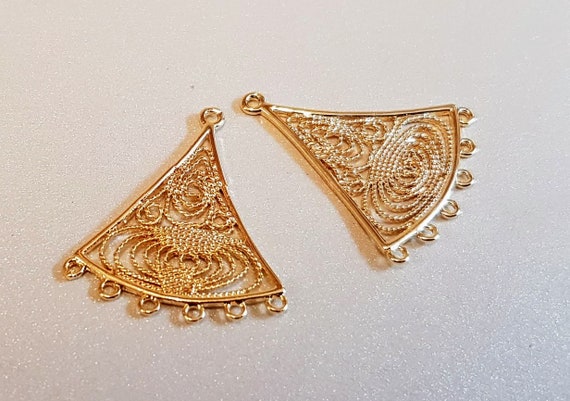 Filigree connector or earring findings to beautify any piece. Gold plated brass finding. Sold per pair. Very beautiful!