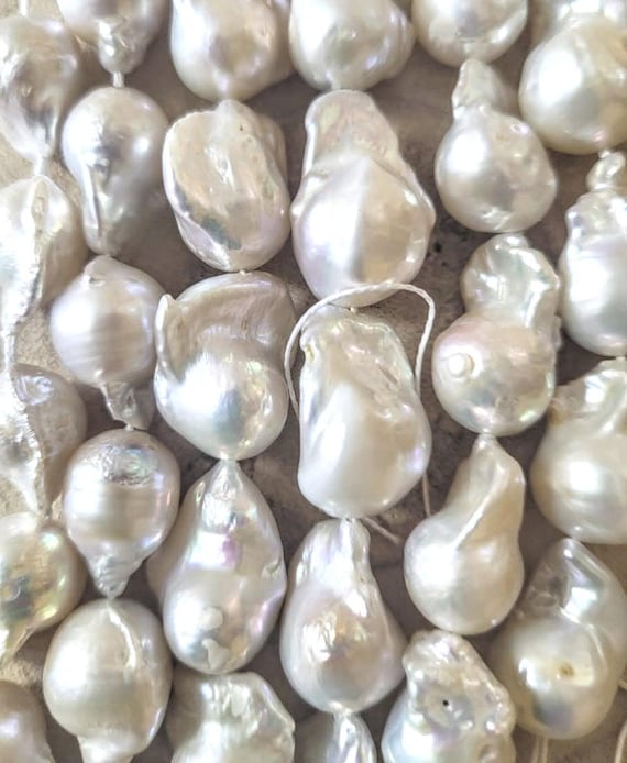 Baroque Pearls for jewelry designers. AA+, sizes from 12-18mm long and 10-15mm wide. High luster for necklaces, pendants, earrings and more.