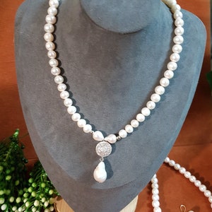 AAA Aesthetic Freshwater pearl necklace with front big baroque pearl 20 x 12mm apprx. statement pendant. Beautiful. classy, classic unique