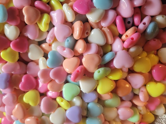 10mm mixed pastel colours love hearts acrylic beads for craft, DIY projects & jewellery making. Pack of 100. Quick dispatch from the UK.