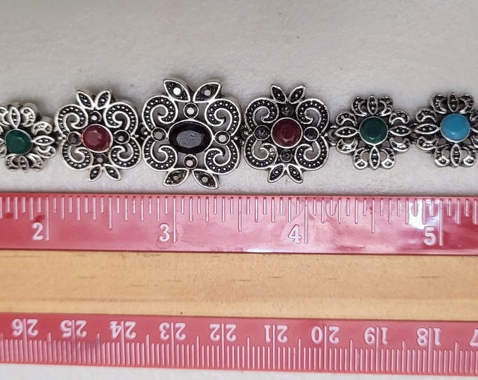 Vintage Pewter Effect Bracelet: Graduated Stone Design