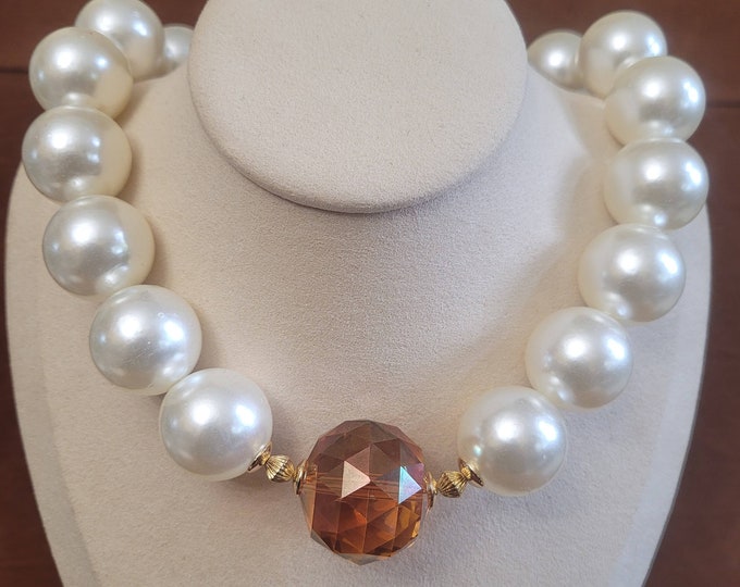 Ivory Pearl Beaded Necklace with Crystal Detail (20/24mm)