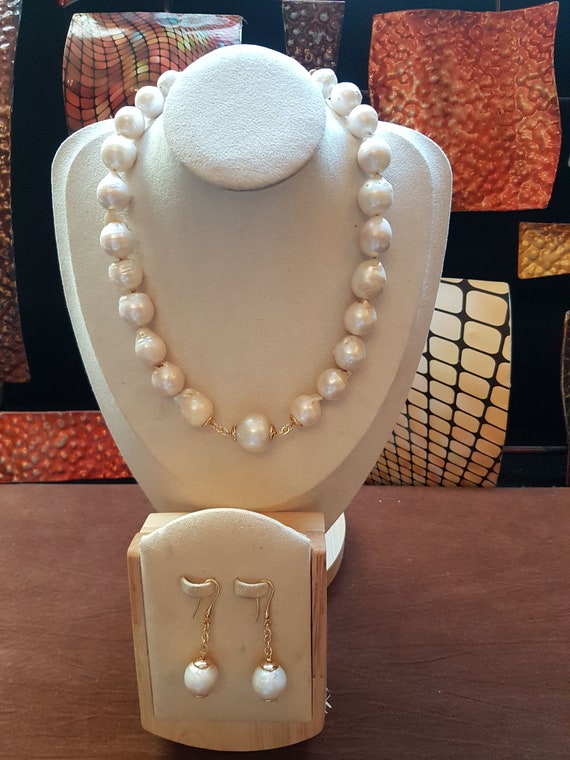 Pearl Necklace Set | Aesthetic Baroque Design with Gold-Capped Bead | Elegant Bridal Gift & Anniversary Present